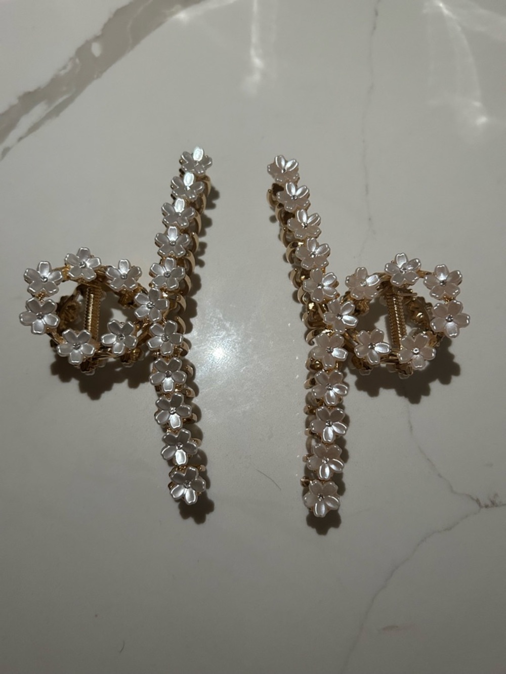 Hair clips - Picture 2 of 4
